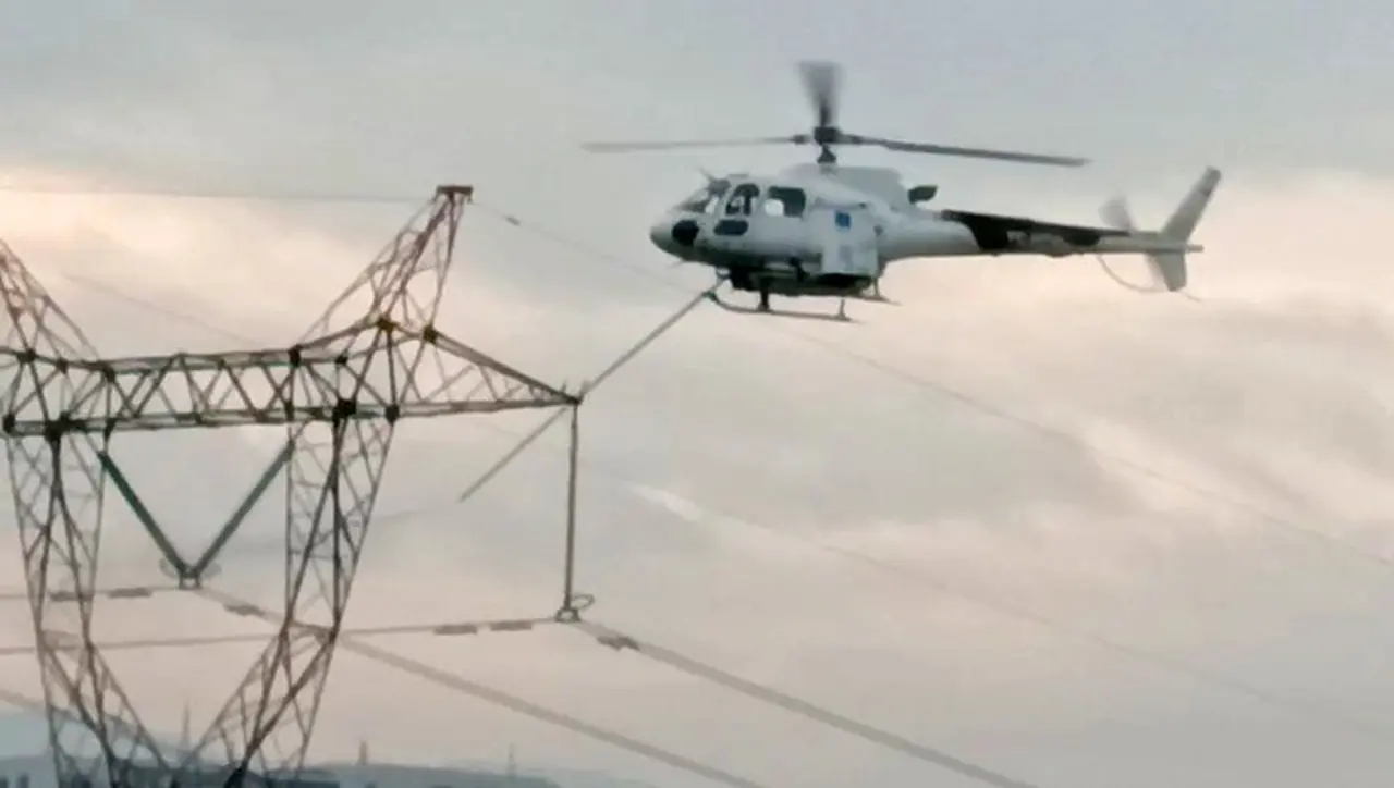 Bursa’da iletim hatlarına helikopterli bakım: Dikkat çeken anlar kamerada