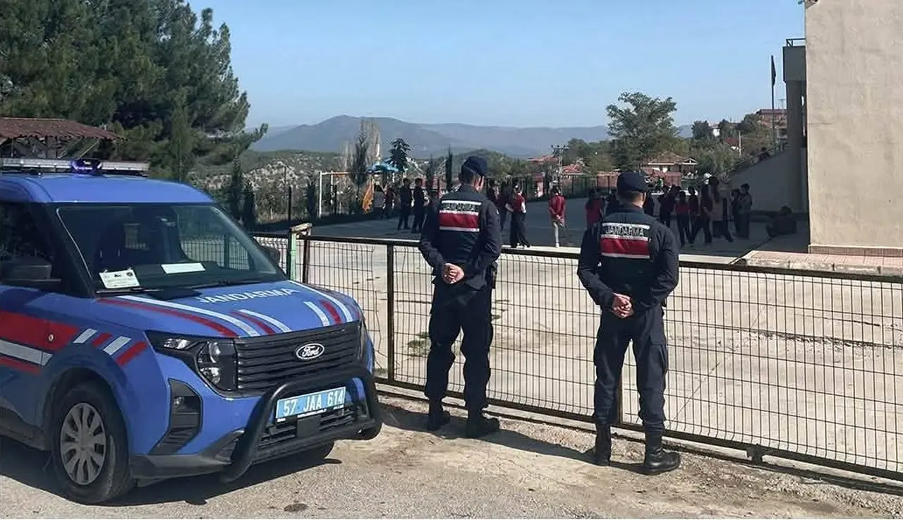 Sinop’ta okul çevrelerinde sıkı denetim
