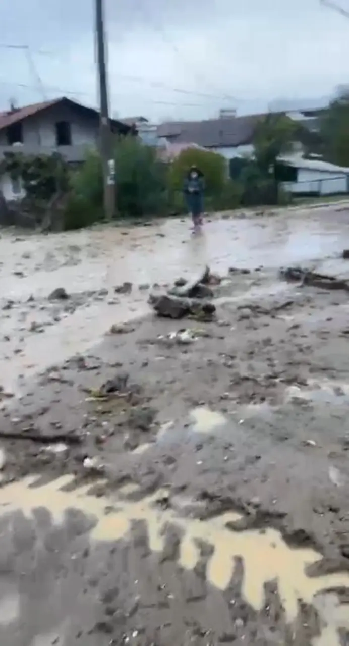Karacabey’de dere taştı, ekipler bölgede çalışma başlattı