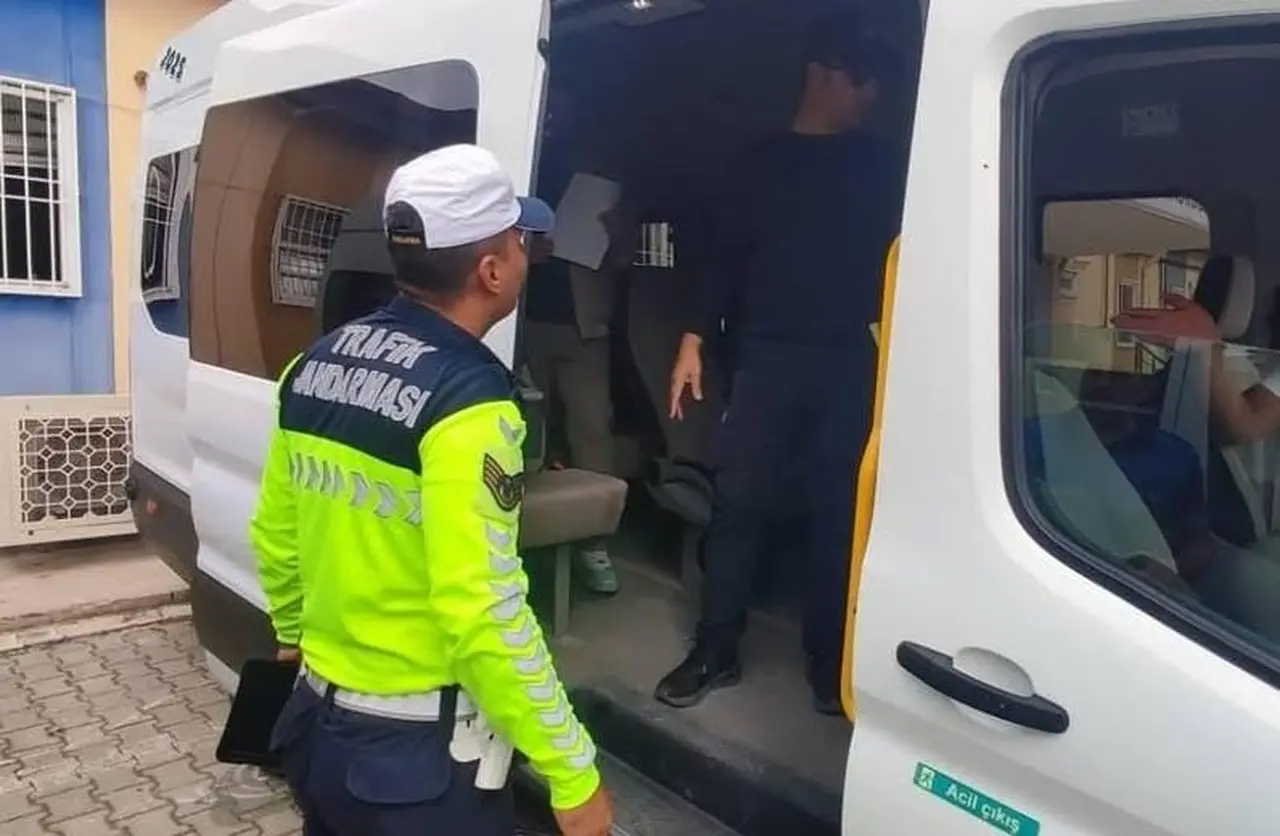 Kilis’te okul çevrelerinde jandarma ekiplerinden güvenlik denetimi