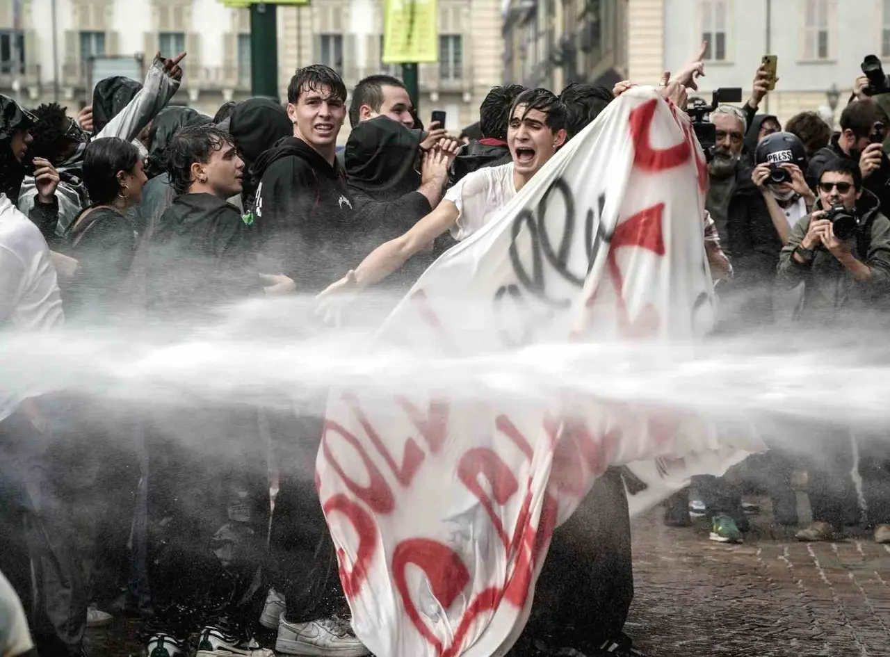İtalya protestolarında 271 kişiye gözaltı