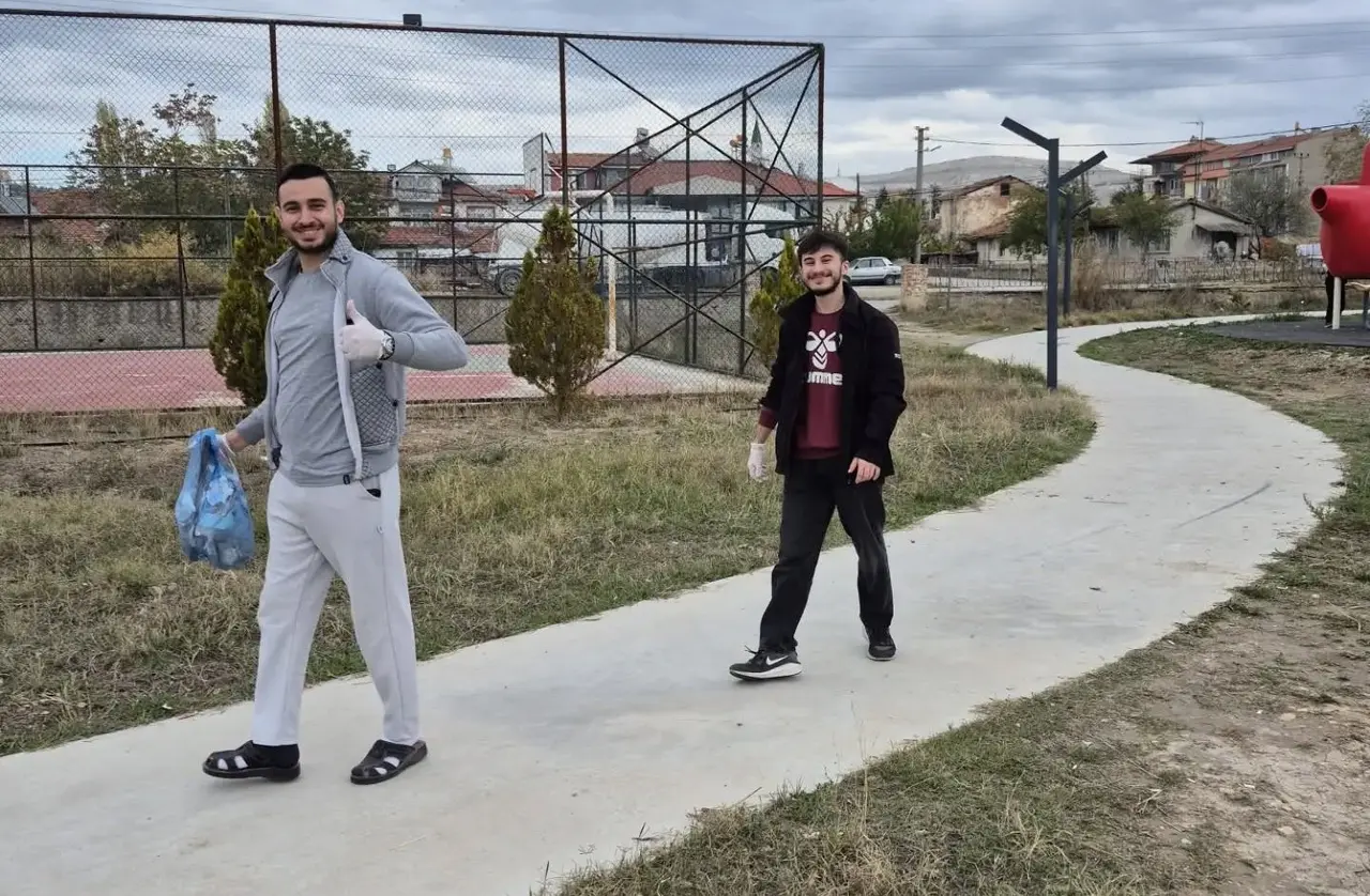 Hisarcık’ta MYO’dan çevre temizliği etkinliği