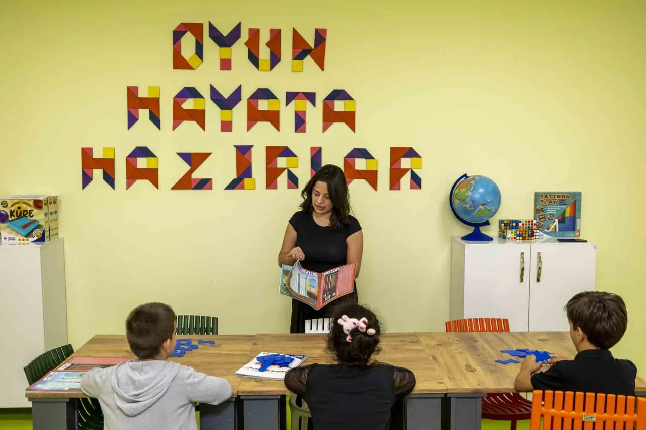 Mersin’de çocuk kampüsleri 5 noktada ücretsiz eğitim veriyor