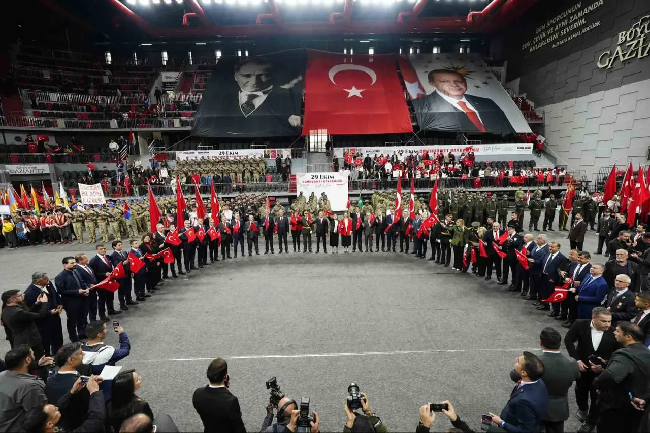 Gaziantep’te Cumhuriyet’in 103’üncü yılı coşkuyla kutlandı