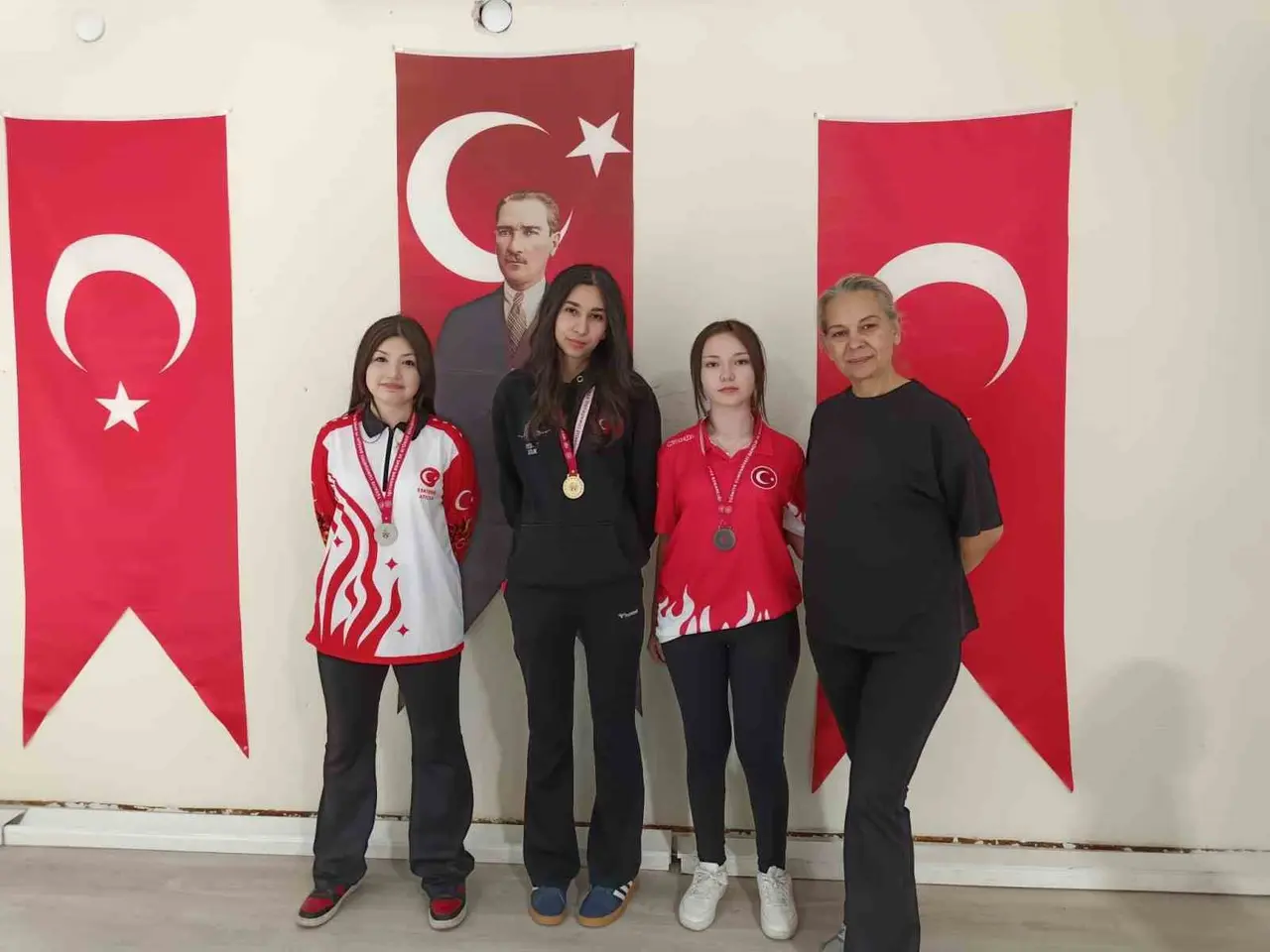 Eskişehir’de 29 Ekim Cumhuriyet Bayramı havalı silahlar atıcılık kupası gerçekleştirildi