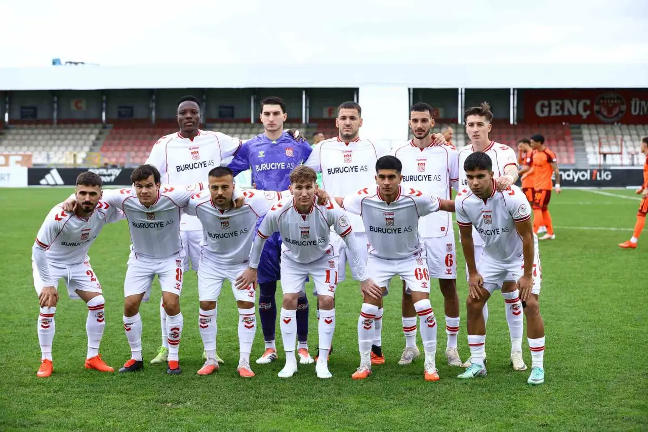 Trendyol 1. Lig: Ümraniyespor: 4 - Sivasspor: 0