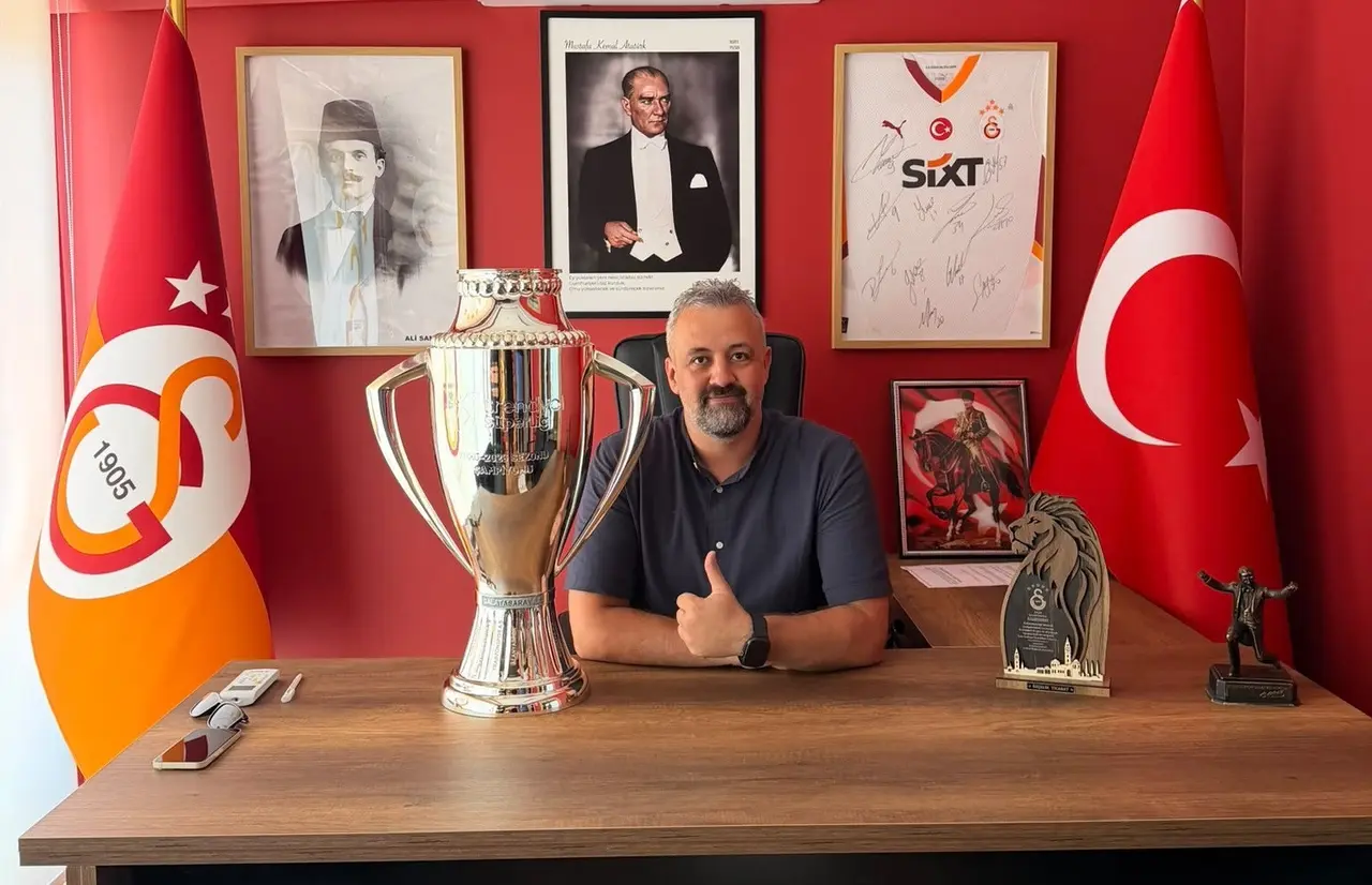 Salihli’de Galatasaraylılardan öğrencilere burs desteği