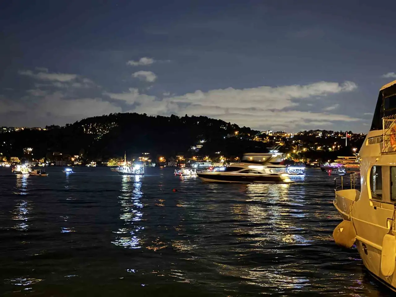 İstanbul Boğazı’nda lüfer akını başladı