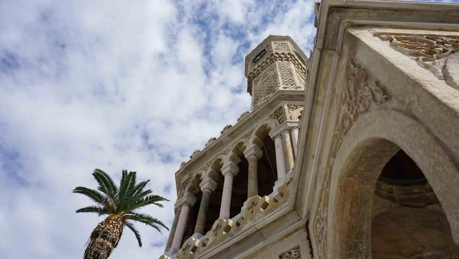 İzmir’in simgesi tarihi Saat Kulesi 125 yıldır zamana meydan okuyor