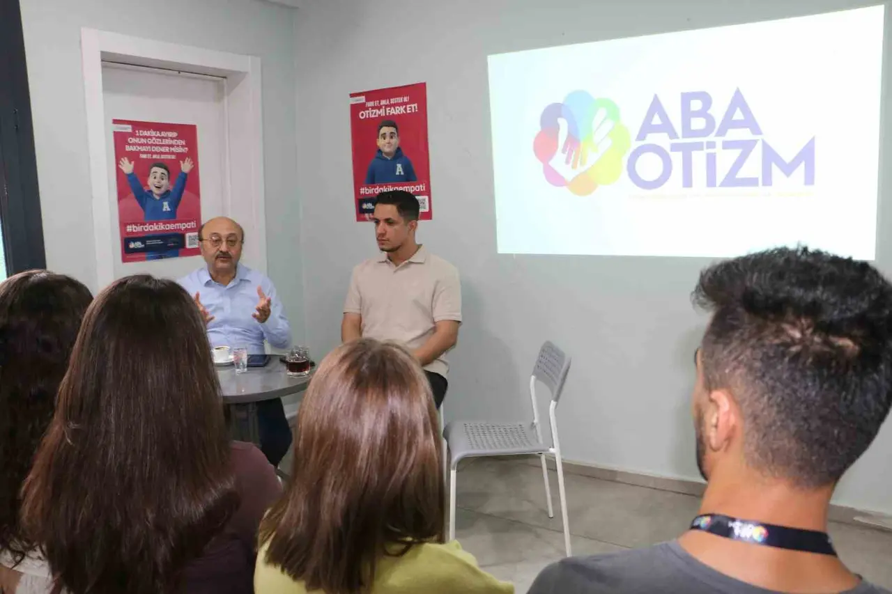 Diyarbakır’da otizmle mücadelede farkındalık konferansı
