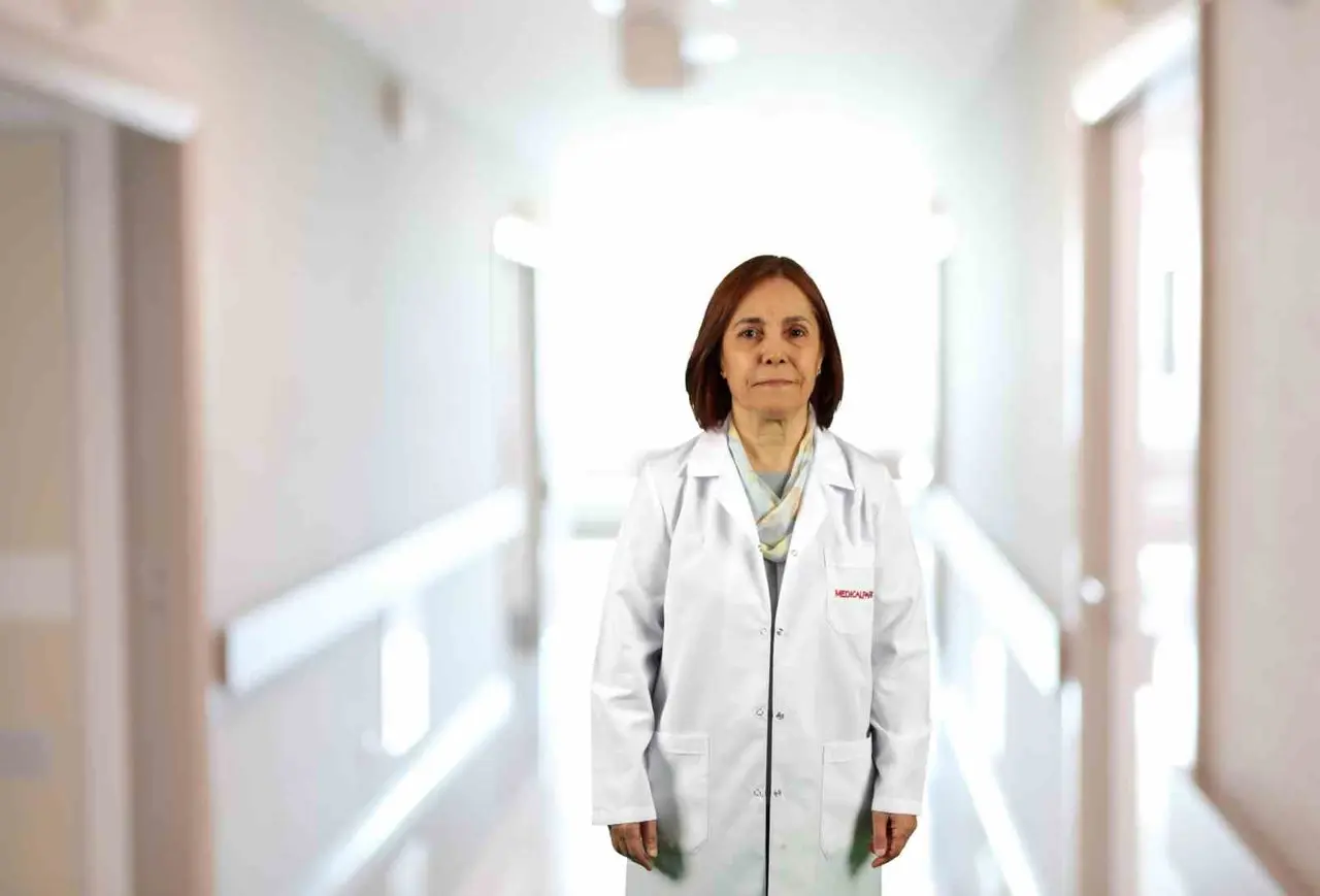 "Rahim kanserinde cerrahi tedavi hastalığın evresine göre planlanıyor"