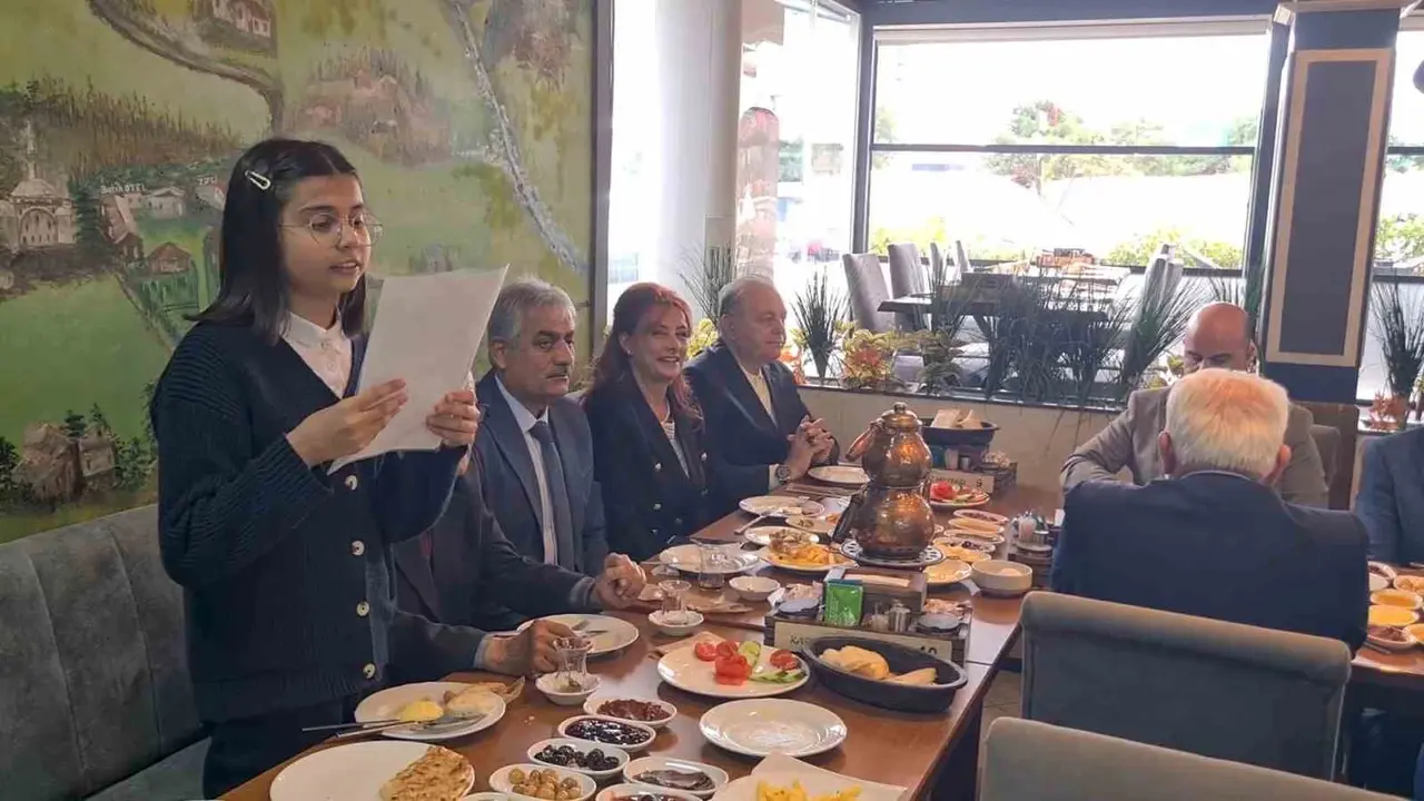 Tekirdağ’da dede-torun buluşması: Sevgi köprüsü kuruldu