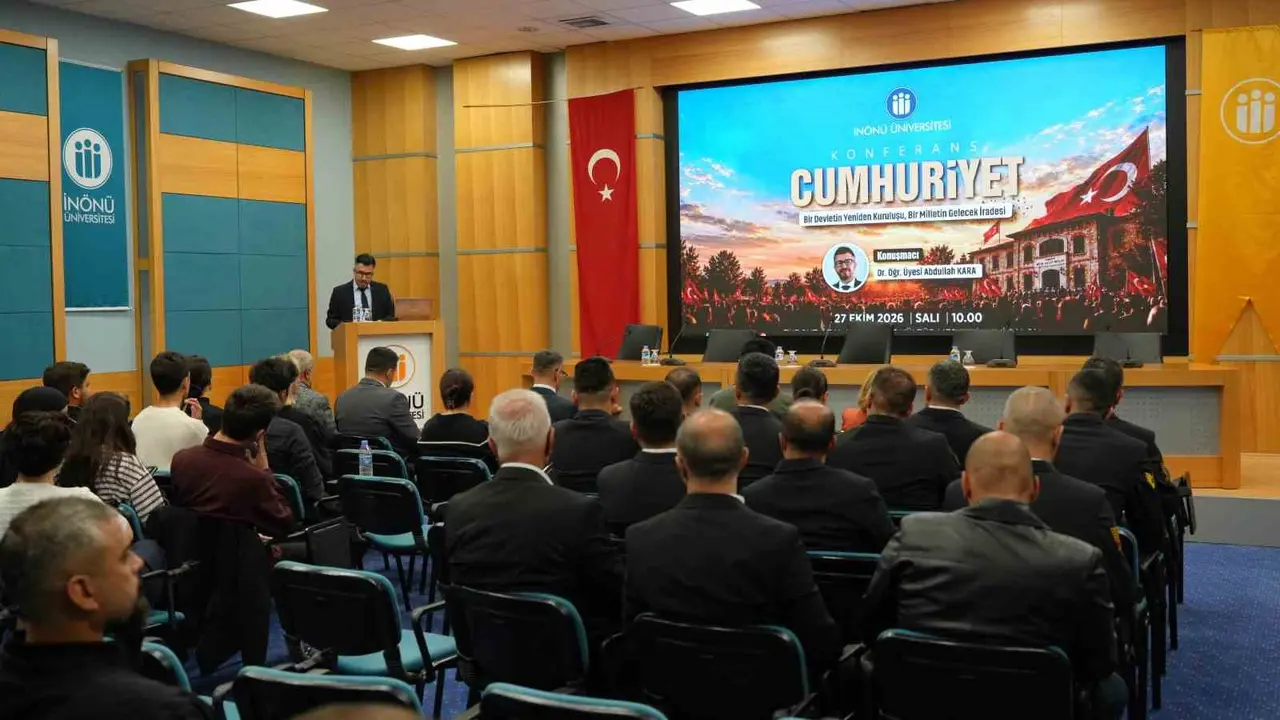 Dr. Öğretim Üyesi Kara: "Cumhuriyet’in kalıcılığı anayasa hükümleri kadar dürüstlüğü, sorumluluğu, hakkaniyeti ve kamu yararını benimseyen insanların yetişmesine bağlıdır"