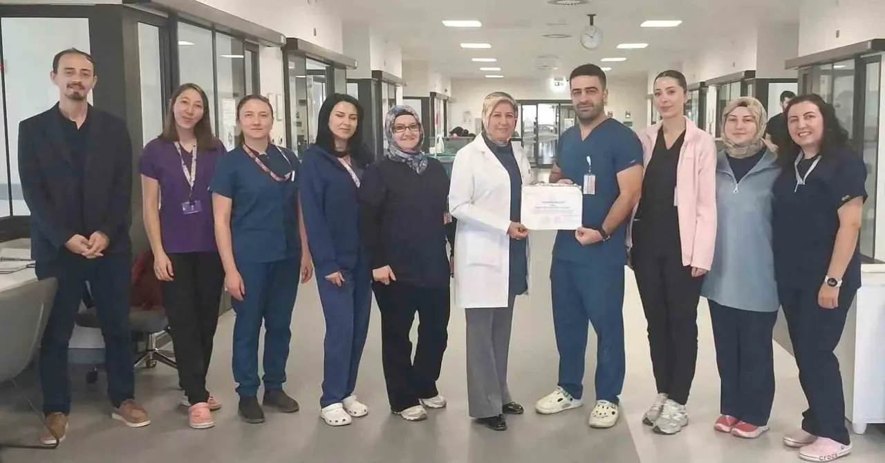 Kütahya Şehir Hastanesi’nde el hijyeni teşekkürünü Dahiliye Yoğun Bakım Ünitesi aldı