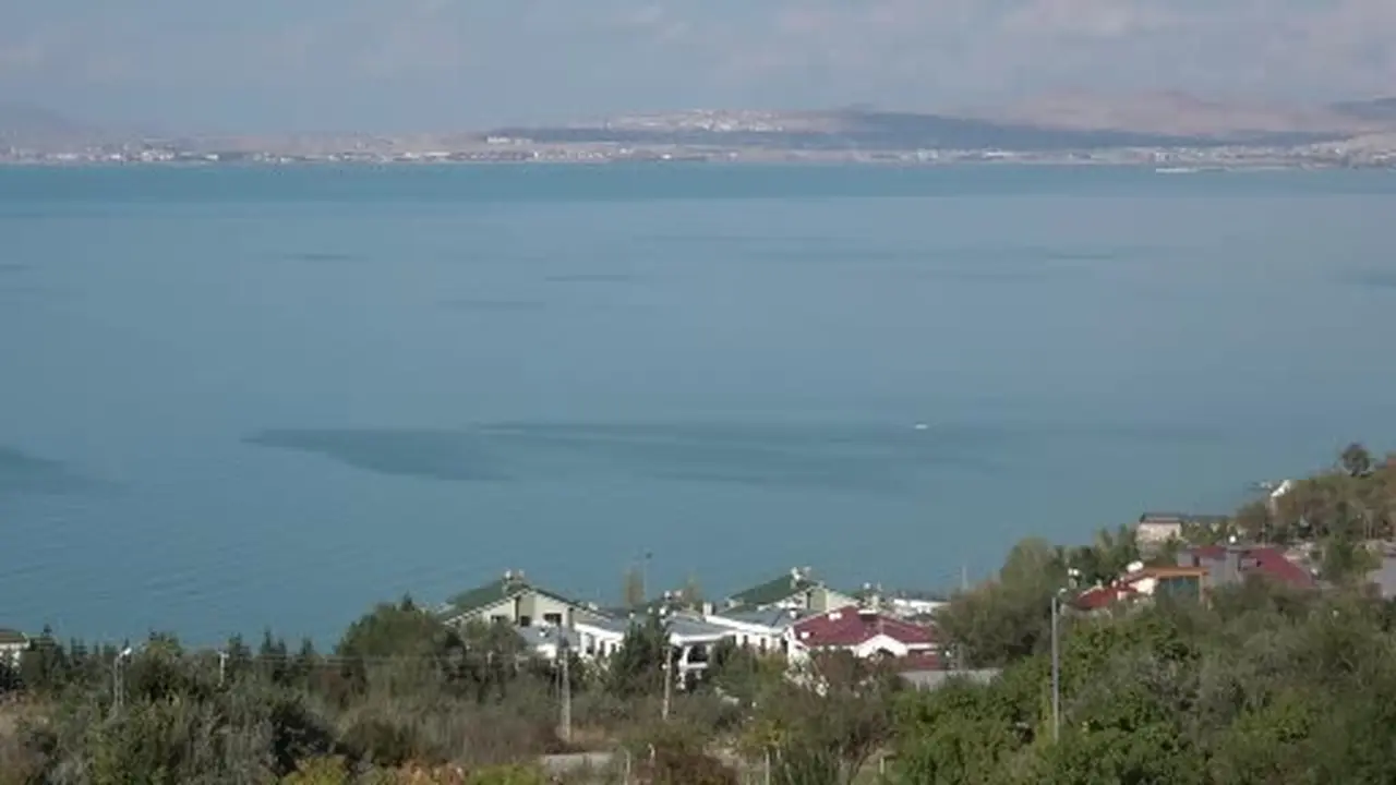 Van Gölü Havzası’nda sonbahar yağışları umut oldu: 2027’ye de katkı sağlayacak