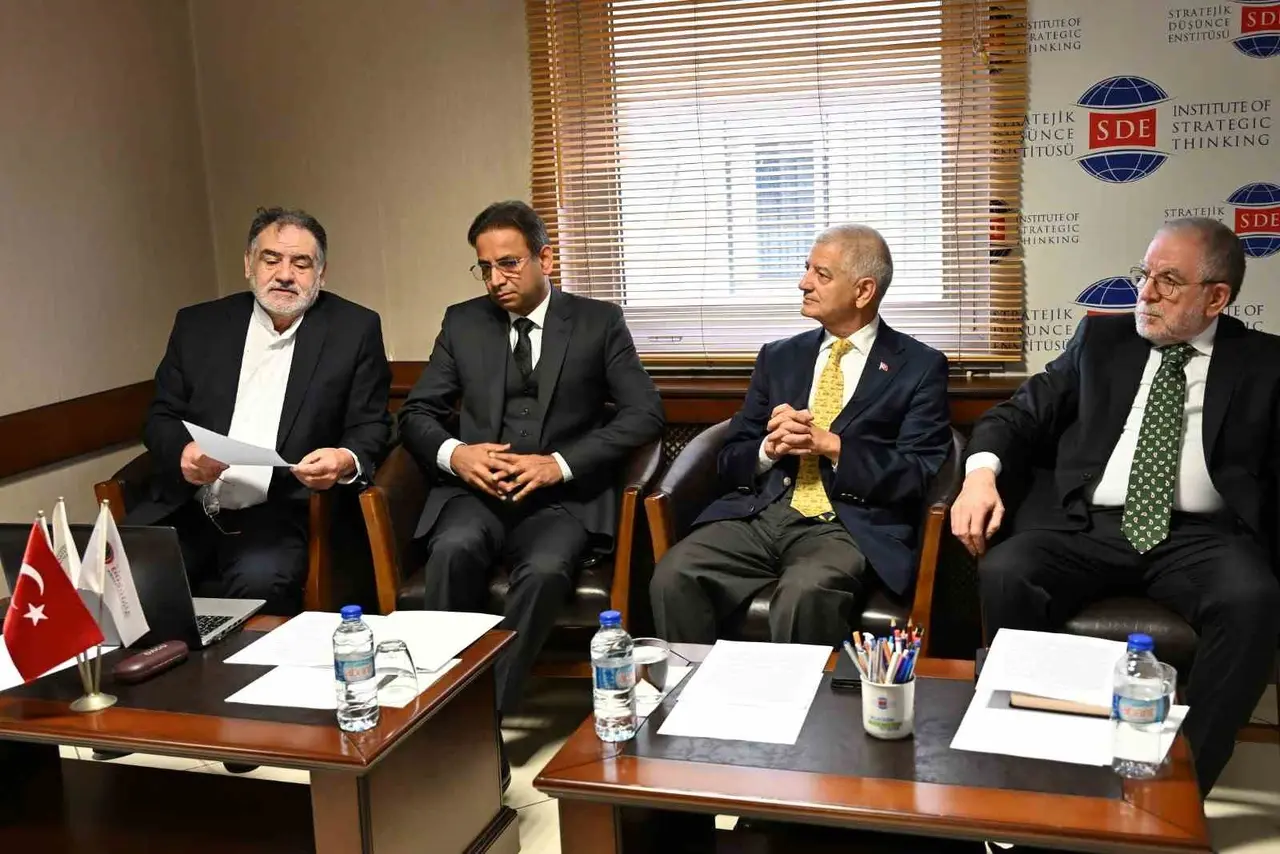Ankara’da "İşgalin 79. Yılında Cammu-Keşmir Meselesi" paneli