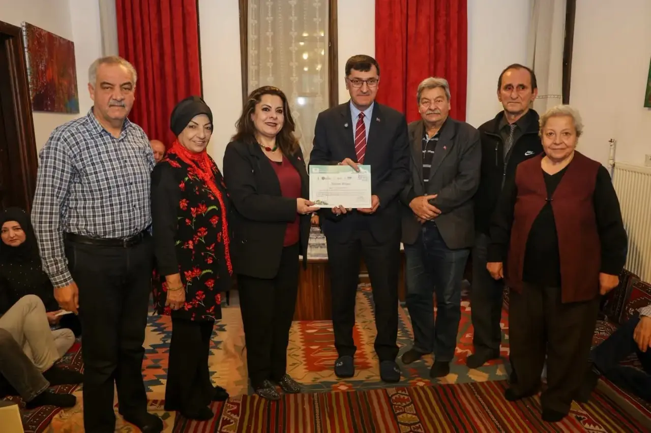 Kütahya’nın tanıtımına katkı sunan sanatçılara sertifika verildi
