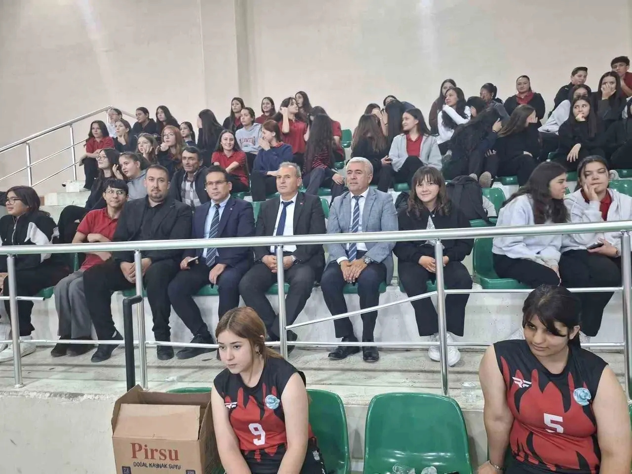 Sarıgöl’de eğitim yöneticileri öğrencilerle aynı sofrada buluştu