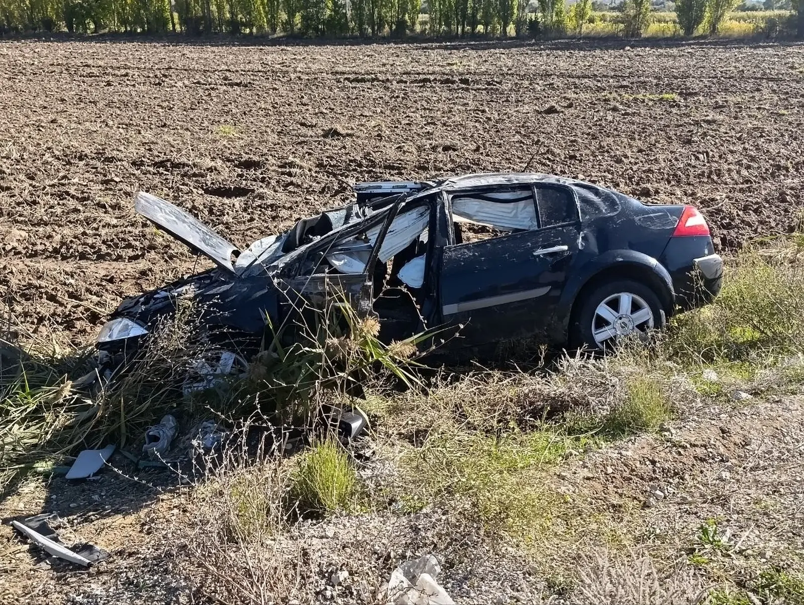 Otomobil takla atıp tarlaya savruldu: 1 yaralı