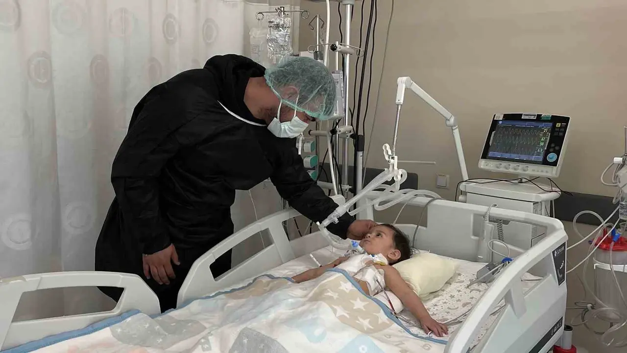 Konya’da 1 yaşındaki bebeğin akciğerinden ceviz çıktı