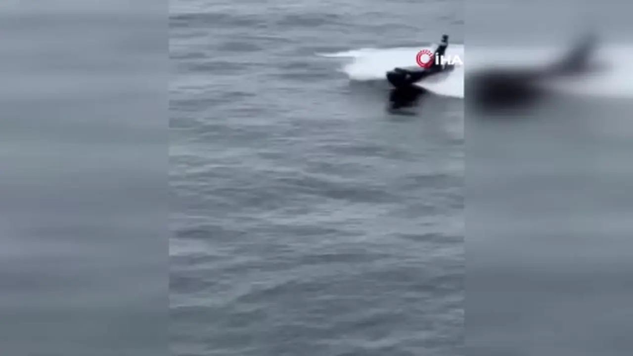 Bulgaristan: "Karadeniz’de üç deniz dronuyla vurulan konteyner gemisi battı"