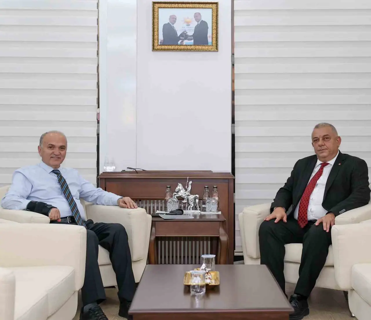 Başkan Özlü, "Omuz omuza hizmet etmeye devam edeceğiz"