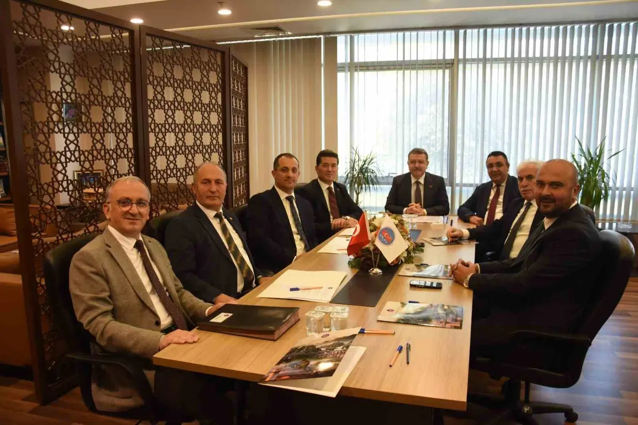 Doğu Karadeniz Belediyeler Birliği Gümüşhane’de toplandı