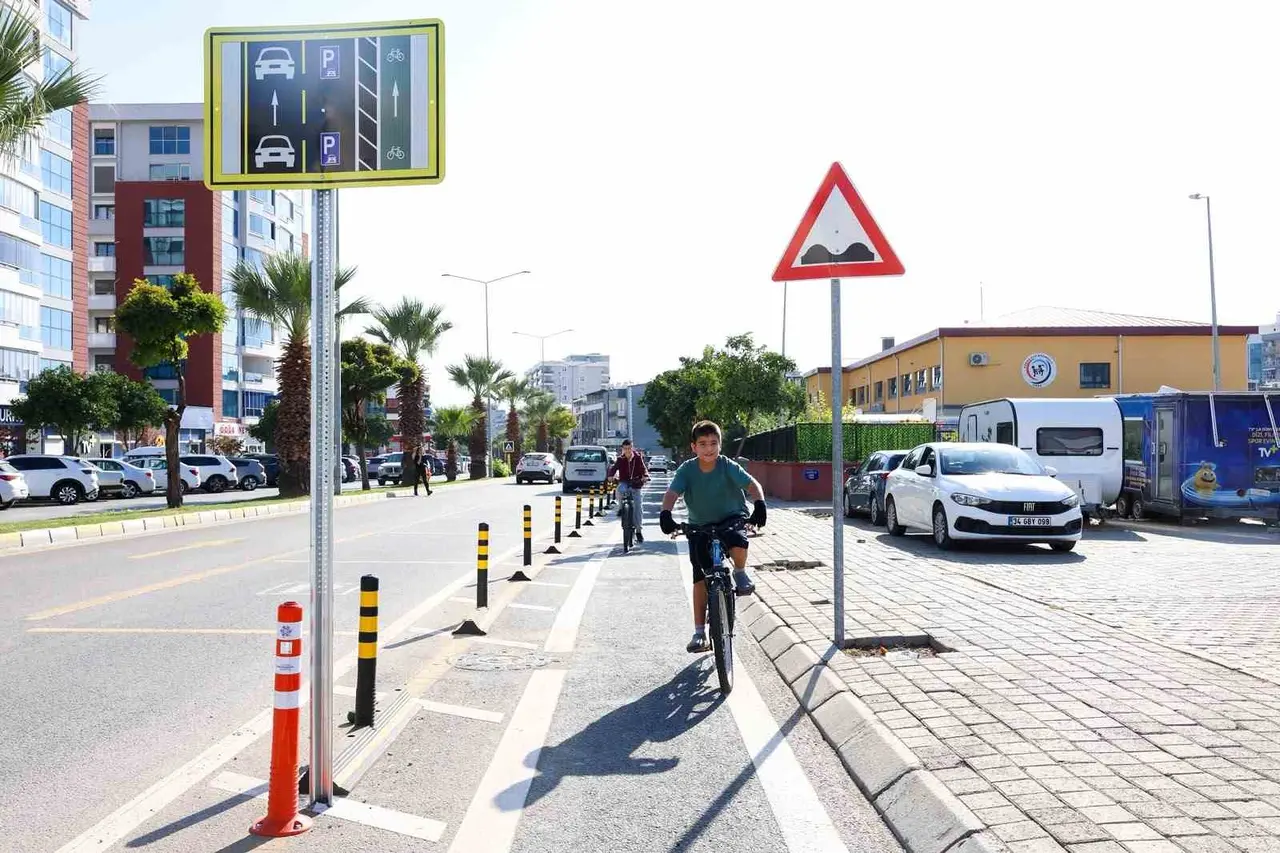 Aydın’da bisiklet yolunun tamamlanan bölümleri kullanıma açıldı