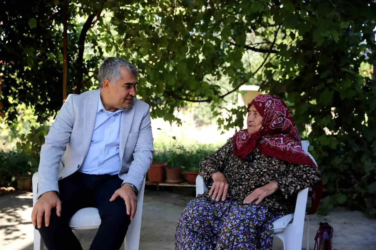 Adnan Menderes’in kahyasının kızı Münevver Teyze hayatını kaybetti