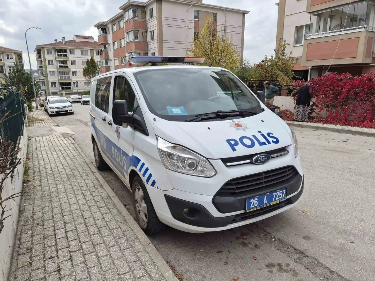 Eskişehir’de 2 yaşındaki çocuk 4 katlı binadan düştü