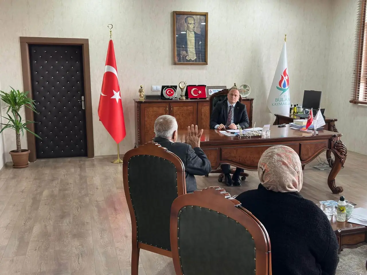 Kaymakam Koşansu "Halk Günü"nde vatandaşlarla bir araya geldi