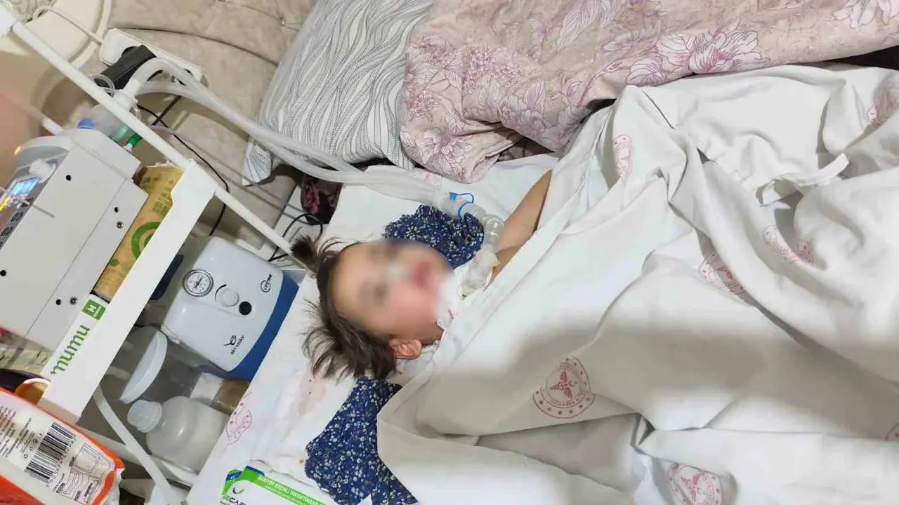 Hakkari’de yatağa bağımlı hasta helikopter ambulansla Van’a sevk edildi