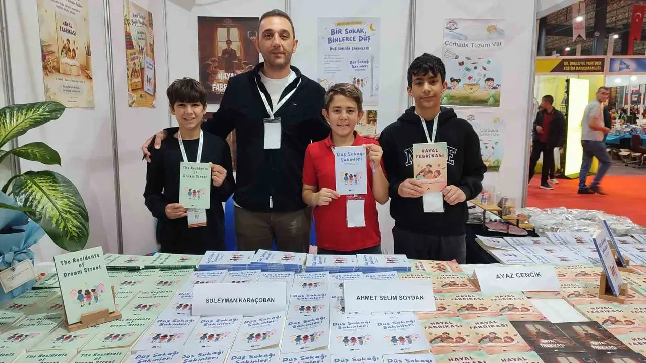 Denizli’de 31 öğrenciden 3 kitap