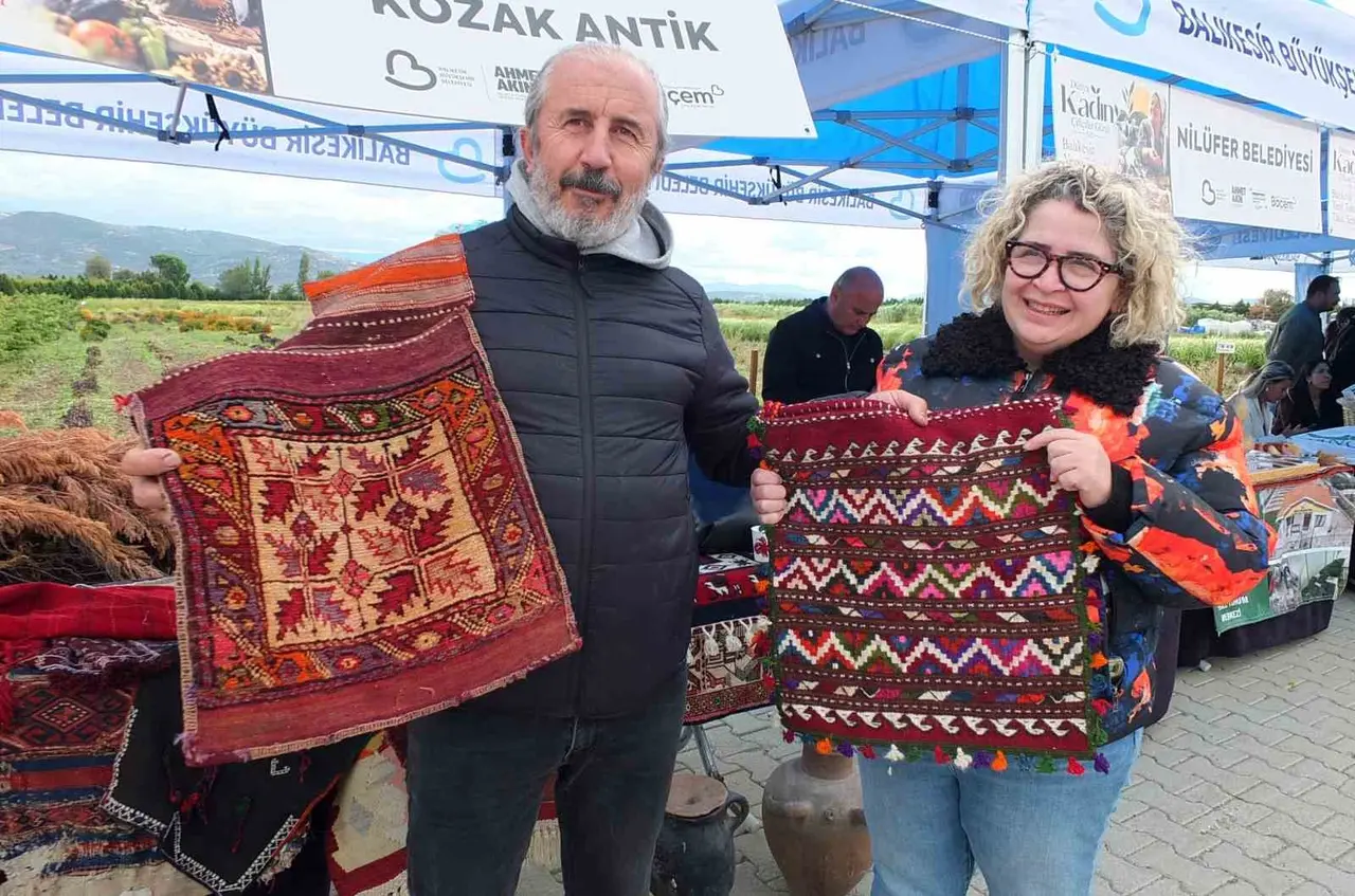Burhaniye de eski çobanların azık torbaları turistik eşya oldu