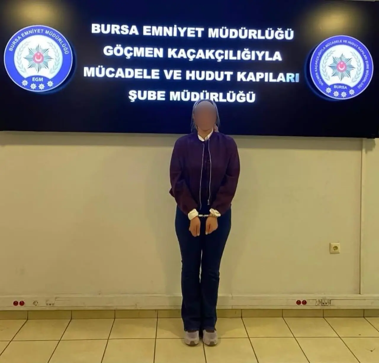 Kendisini avukat olarak tanıttı, yakayı ele verip sınır dışı edildi