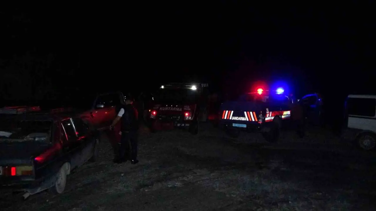 Kayıp olarak aranan çiftin otomobili uçurumda bulundu: 1 ölü, 1 yaralı