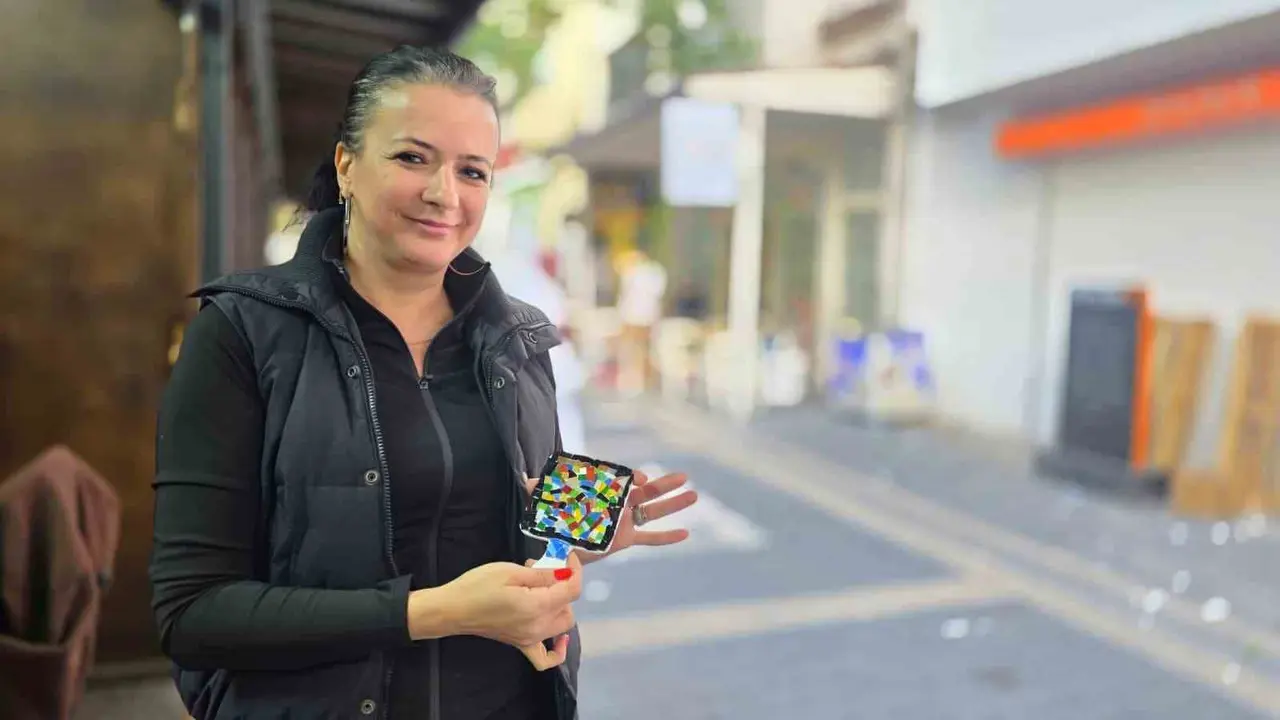Bandırma’da cam mozaik ve vitray atölye çalışması düzenlendi