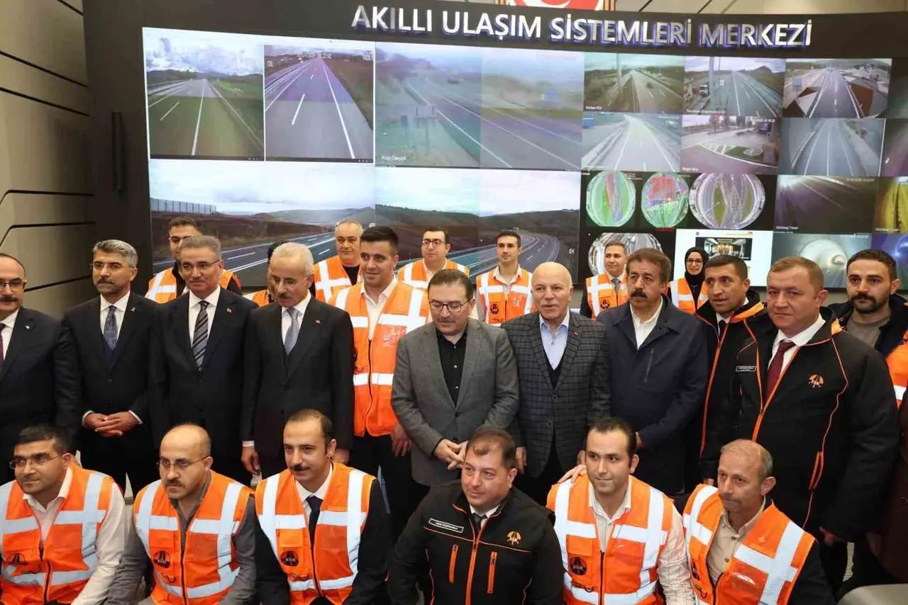 Erzurum’da akıllı ulaşım sistemleri merkezi hizmete açıldı
