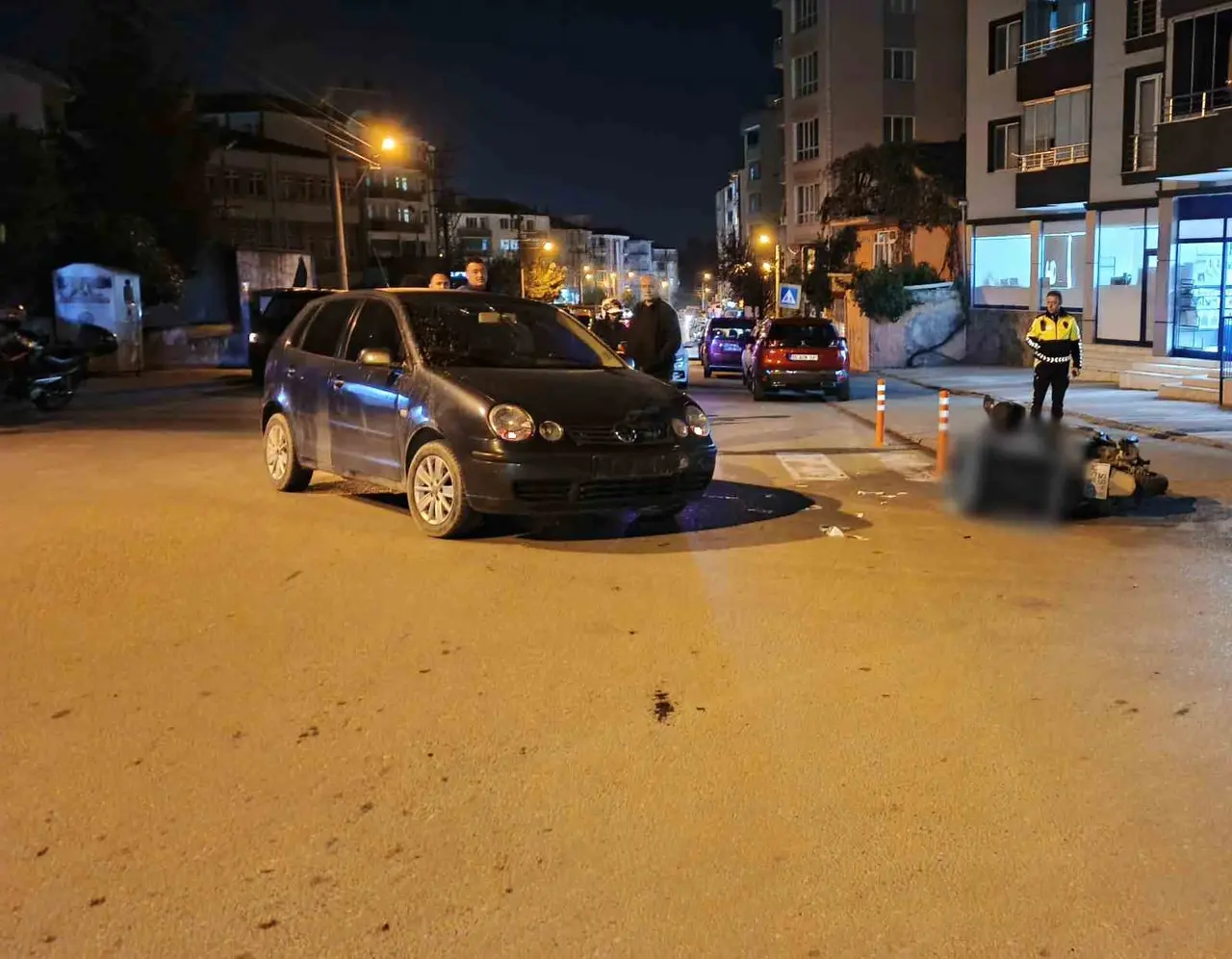 Bafra’da otomobilin çarptığı kurye yaralandı