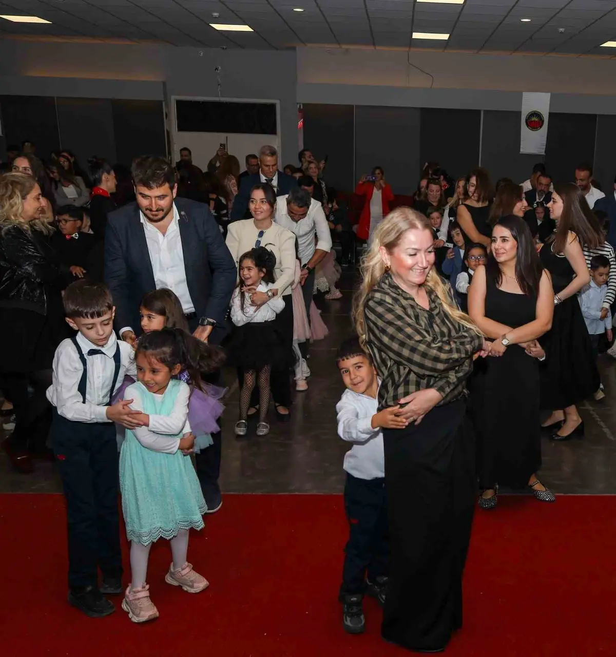 GKV Özel İlkokulu’nda Cumhuriyet coşkusu dansla buluştu