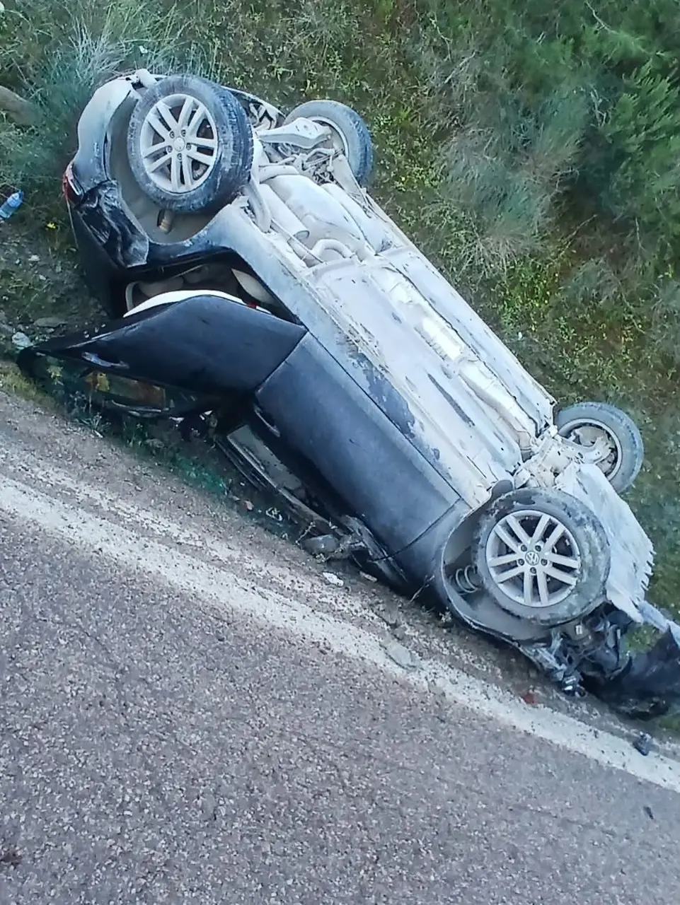 Sinop’ta otomobil takla attı: 2 yaralı