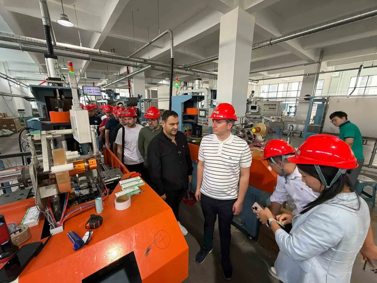DTO heyeti Çin’de kablo fabrikasını inceledi