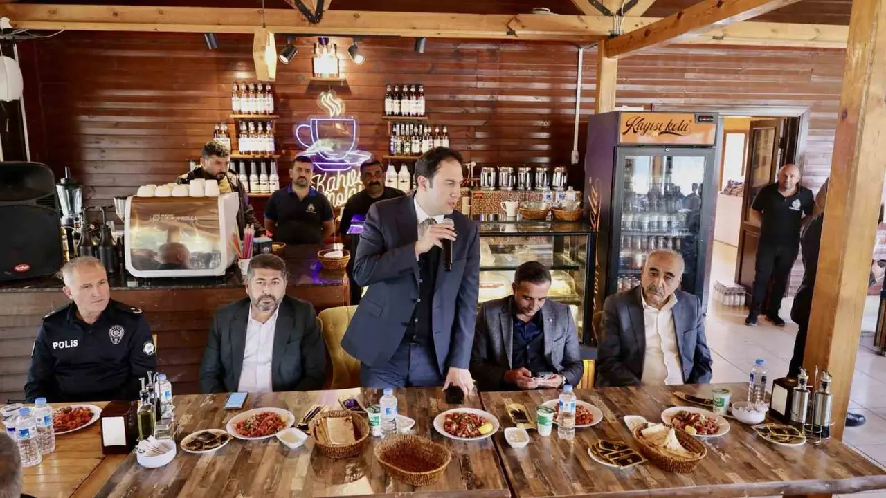 Akçadağ’da Muhtarlar Günü buluşması