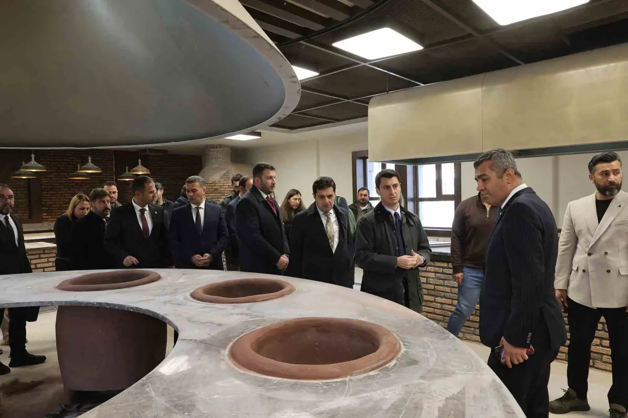 Erzurum’da geleceğin şeflerini yetiştirecek Gastronomi Lisesi’nde açılış hazırlığı