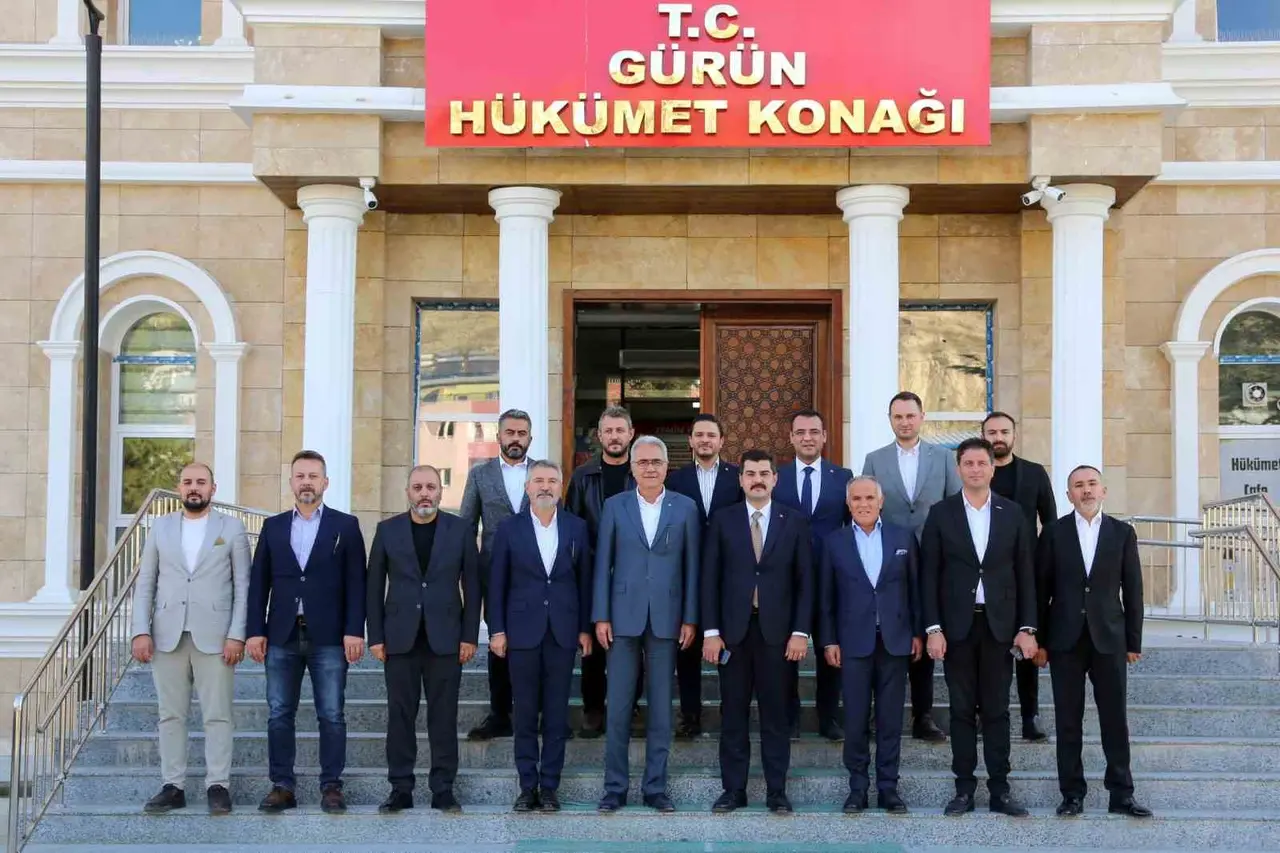 STSO Başkanı Zeki Özdemir: "İyi günde, kötü günde her dönem üyelerimizin yanındayız"