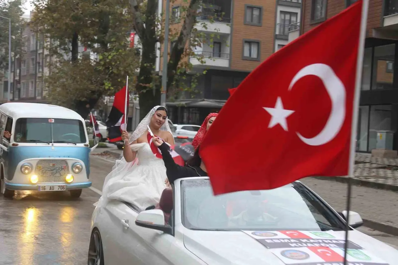 Cumhuriyetin en güzel korteji Gürsu’da