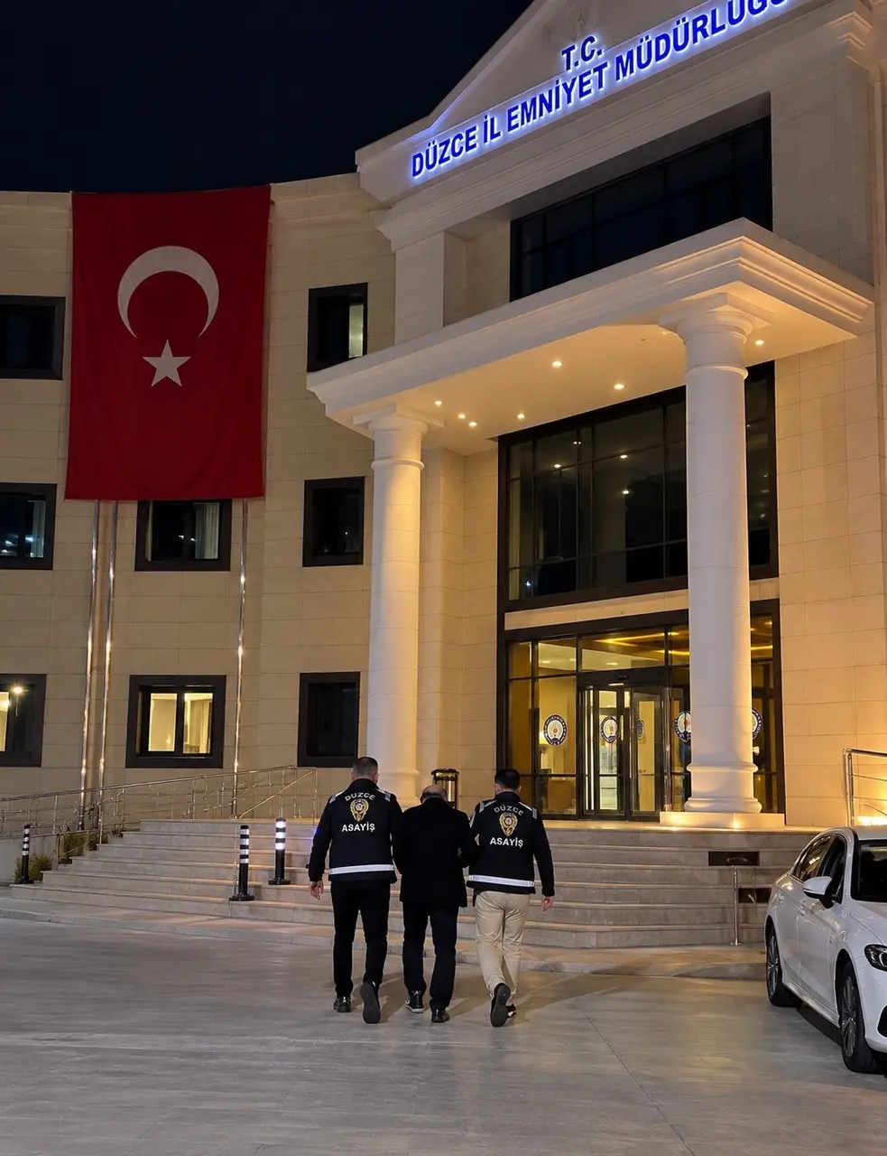 14 yıllık firarinin izini emekli maaşı ele verdi