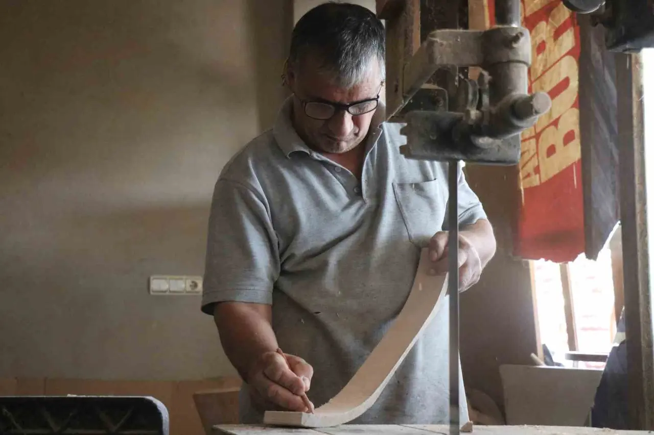 Yarım asırlık ustalıkla Osmanlı ve Selçuklu motiflerini dünyaya taşıyor