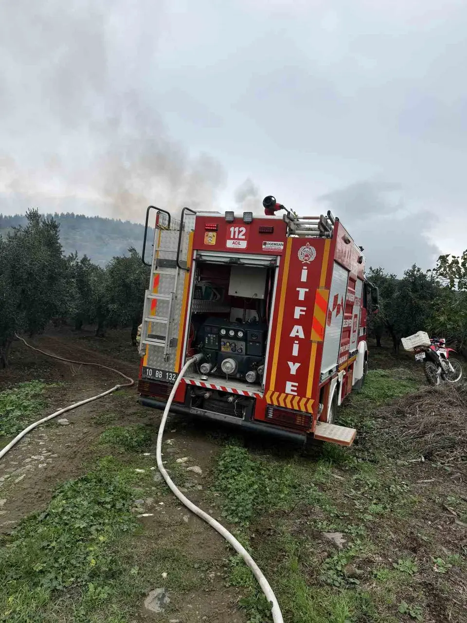Erdek’te zeytinlik içerisindeki müstakil evde yangın çıktı