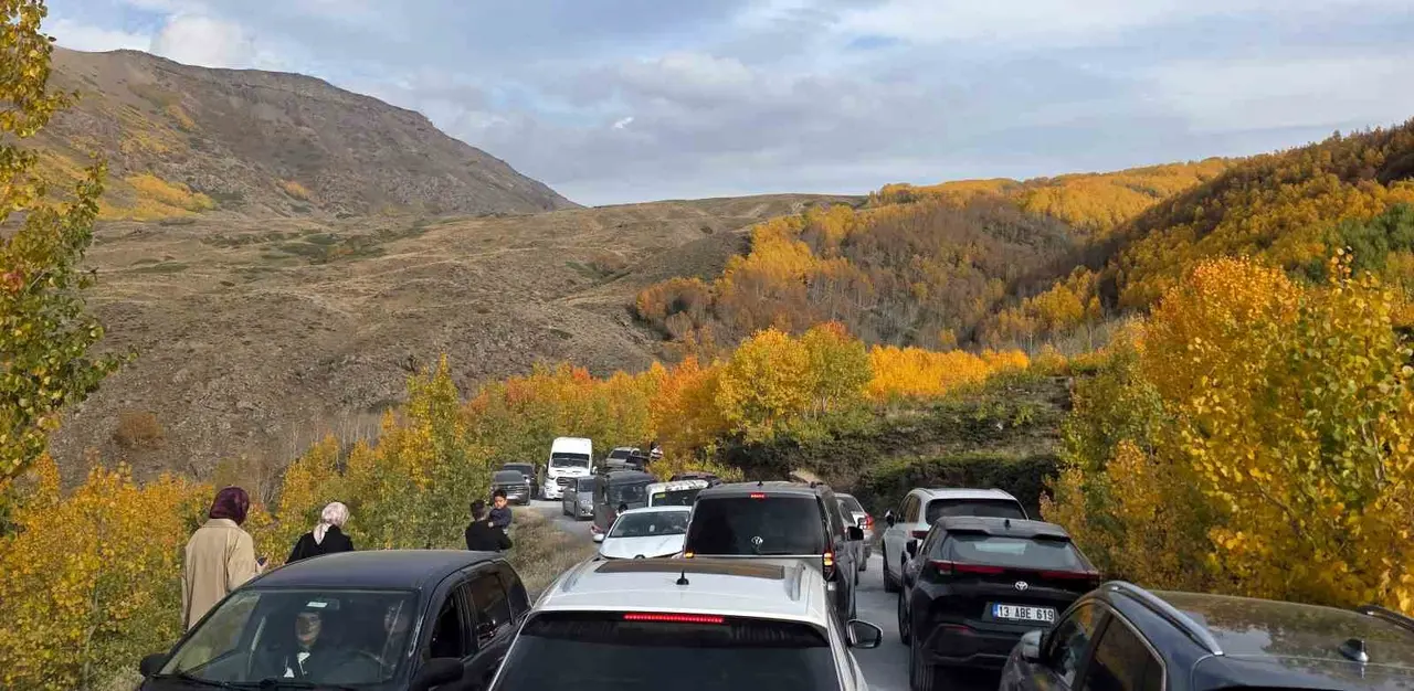 Doğaseverler Nemrut’a akın etti